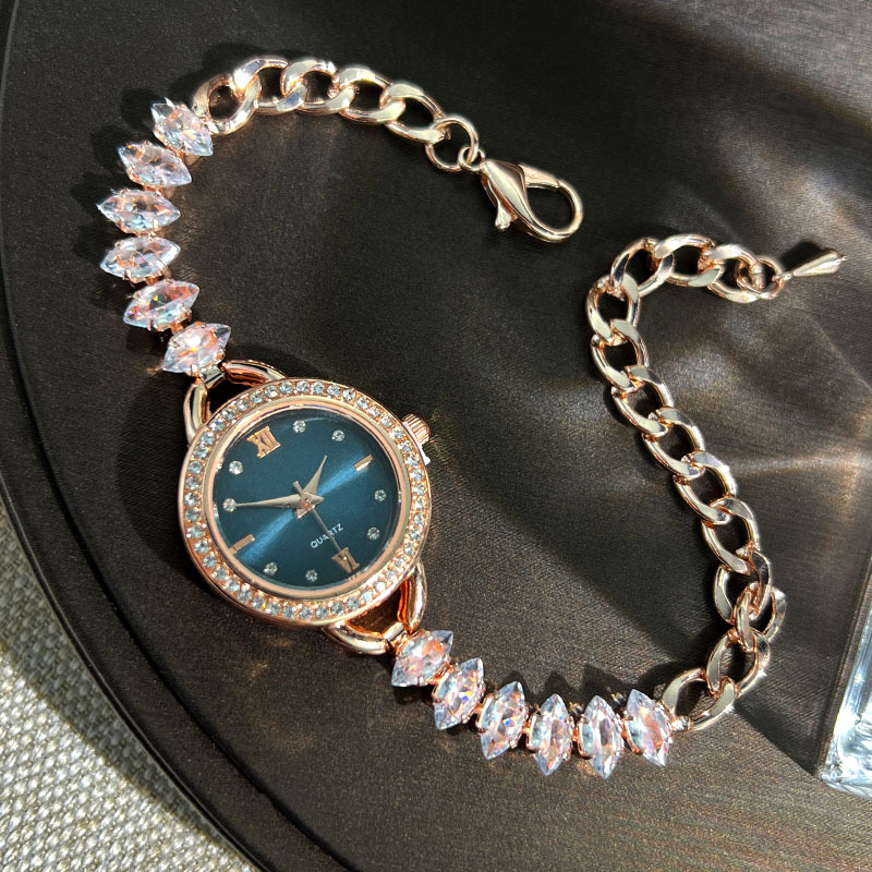 UTHAI CQ383 Fashionable Women  - Luxury Women'S Watch recension och pris