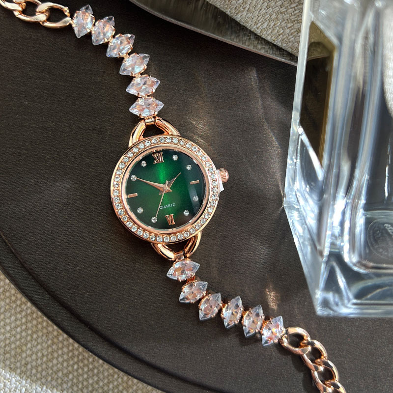 UTHAI CQ383 Fashionable Women  - Luxury Women'S Watch recension och pris