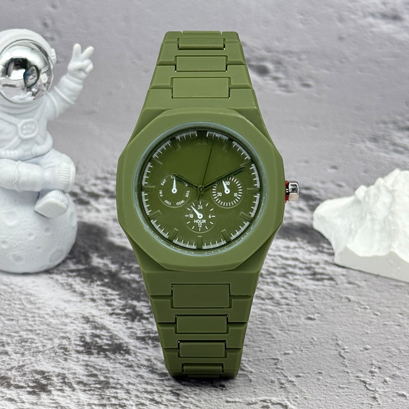 Famous Brand Fake Three-Eyed D - Luxury Watch Price recension och pris